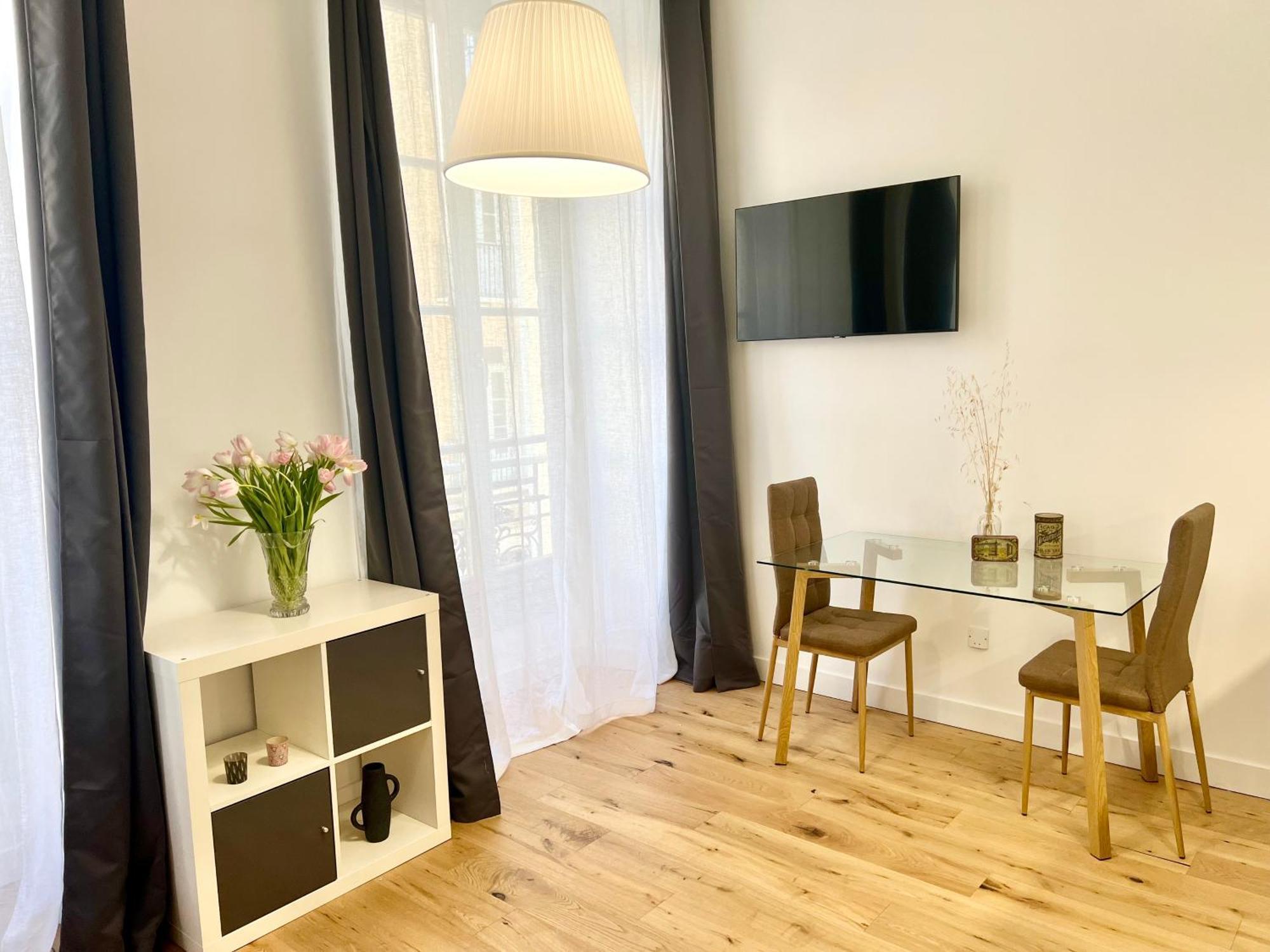 Confortable Central Studio To Discover Nice Exterior photo